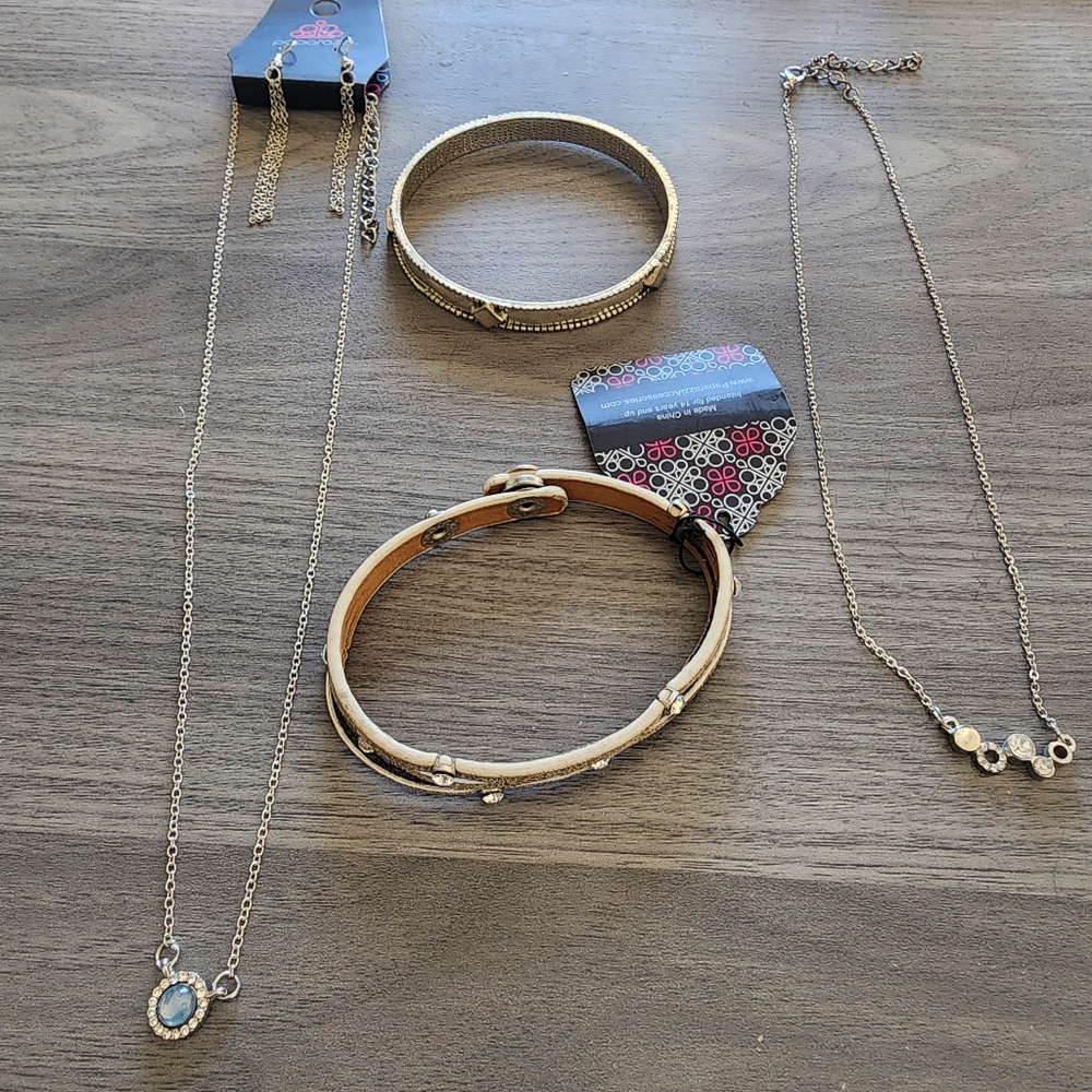 Grab Bag of Jewelry $10